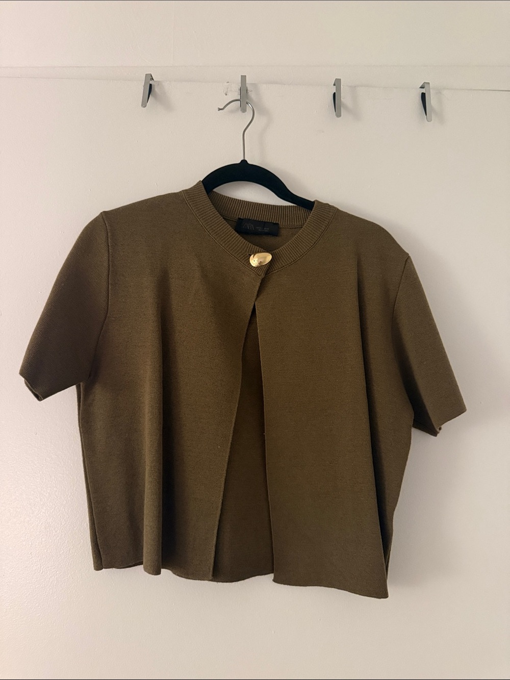 Zara Olive Short Sleeve Knit Cardigan with Gold Button